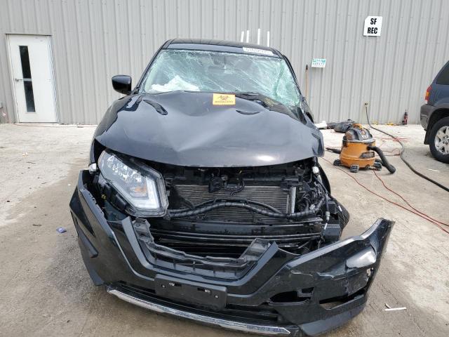  NISSAN ROGUE 2017 Czarny