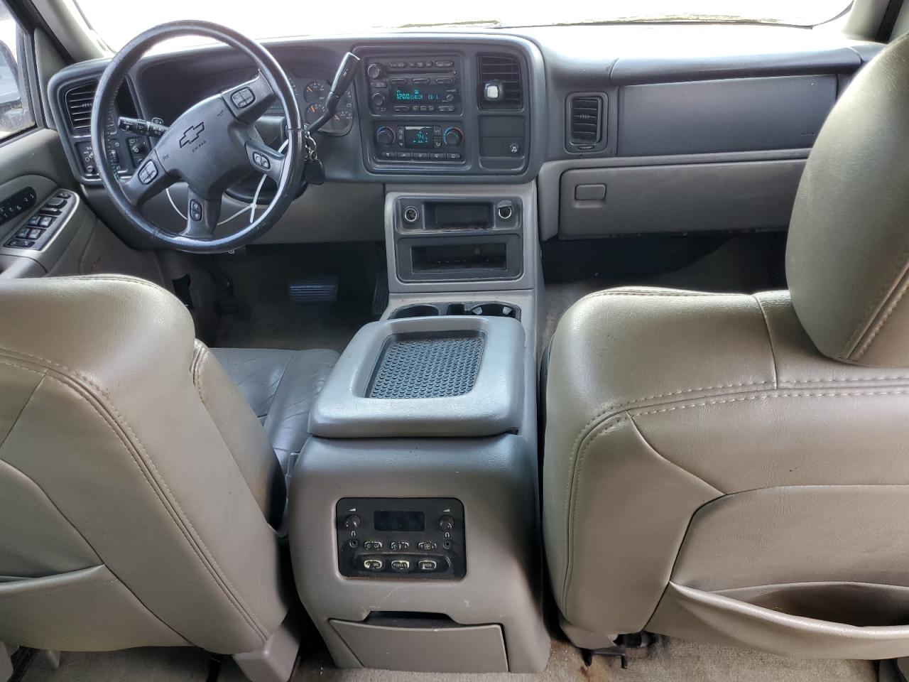 2004 Chevrolet Tahoe C1500 VIN: 1GNEC13Z24R318935 Lot: 62464035