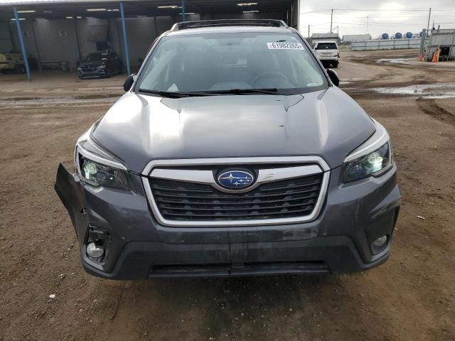  SUBARU FORESTER 2021 Серый