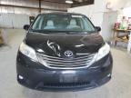 2013 Toyota Sienna Xle للبيع في Des Moines، IA - Rear End