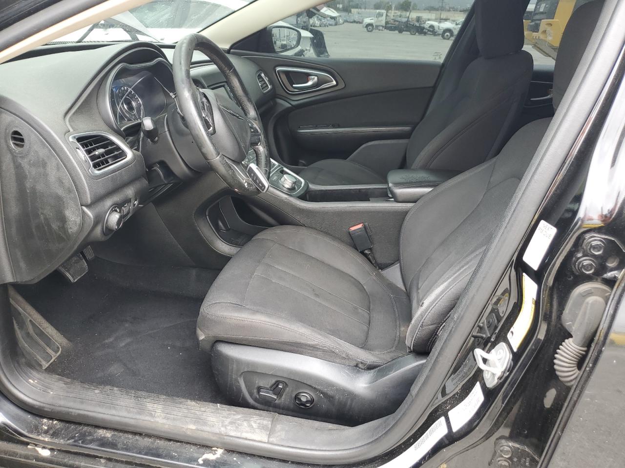 2016 Chrysler 200 Limited VIN: 1C3CCCAB5GN155117 Lot: 59549645