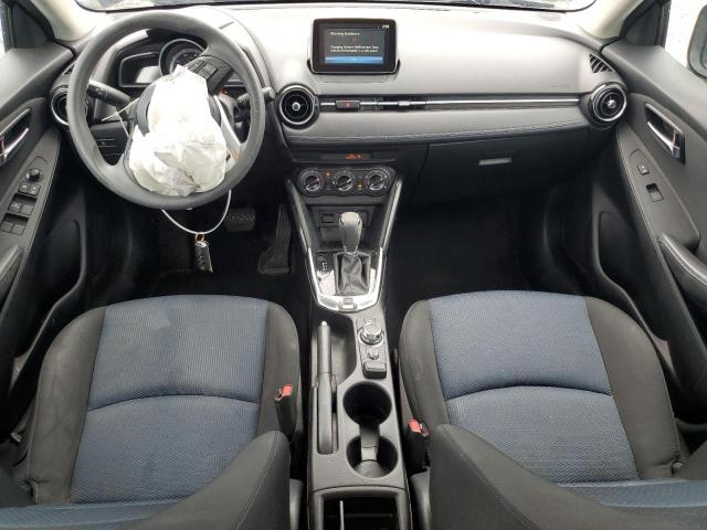  TOYOTA YARIS 2018 Granatowy