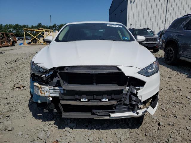  FORD FUSION 2018 Белы
