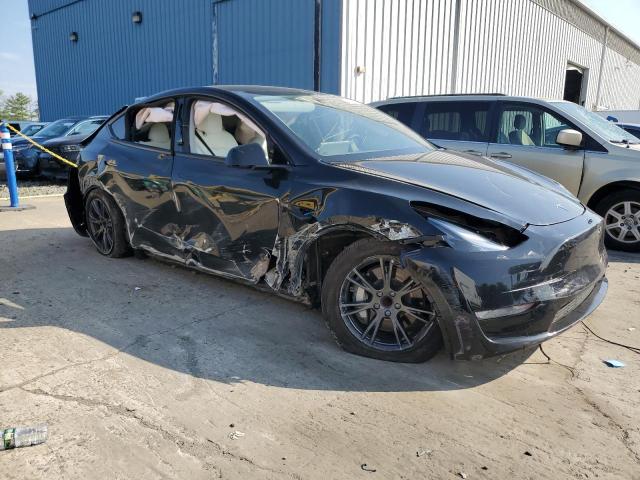  TESLA MODEL Y 2024 Czarny