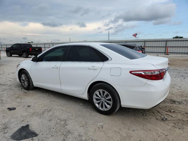  TOYOTA CAMRY 2016 Biały