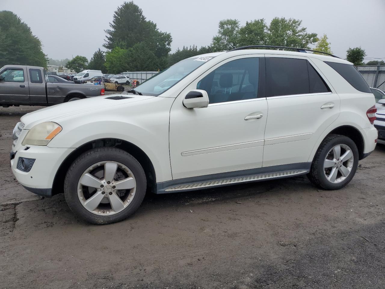 2010 Mercedes-Benz Ml 350 4Matic for Sale in Finksburg, MD - Rear End