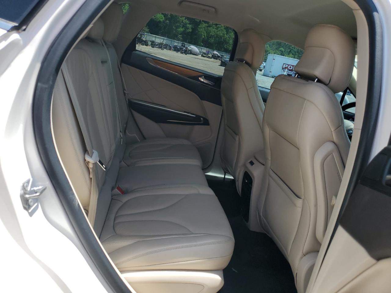 2018 Lincoln Mkc Select VIN: 5LMCJ2C96JUL23410 Lot: 61287595