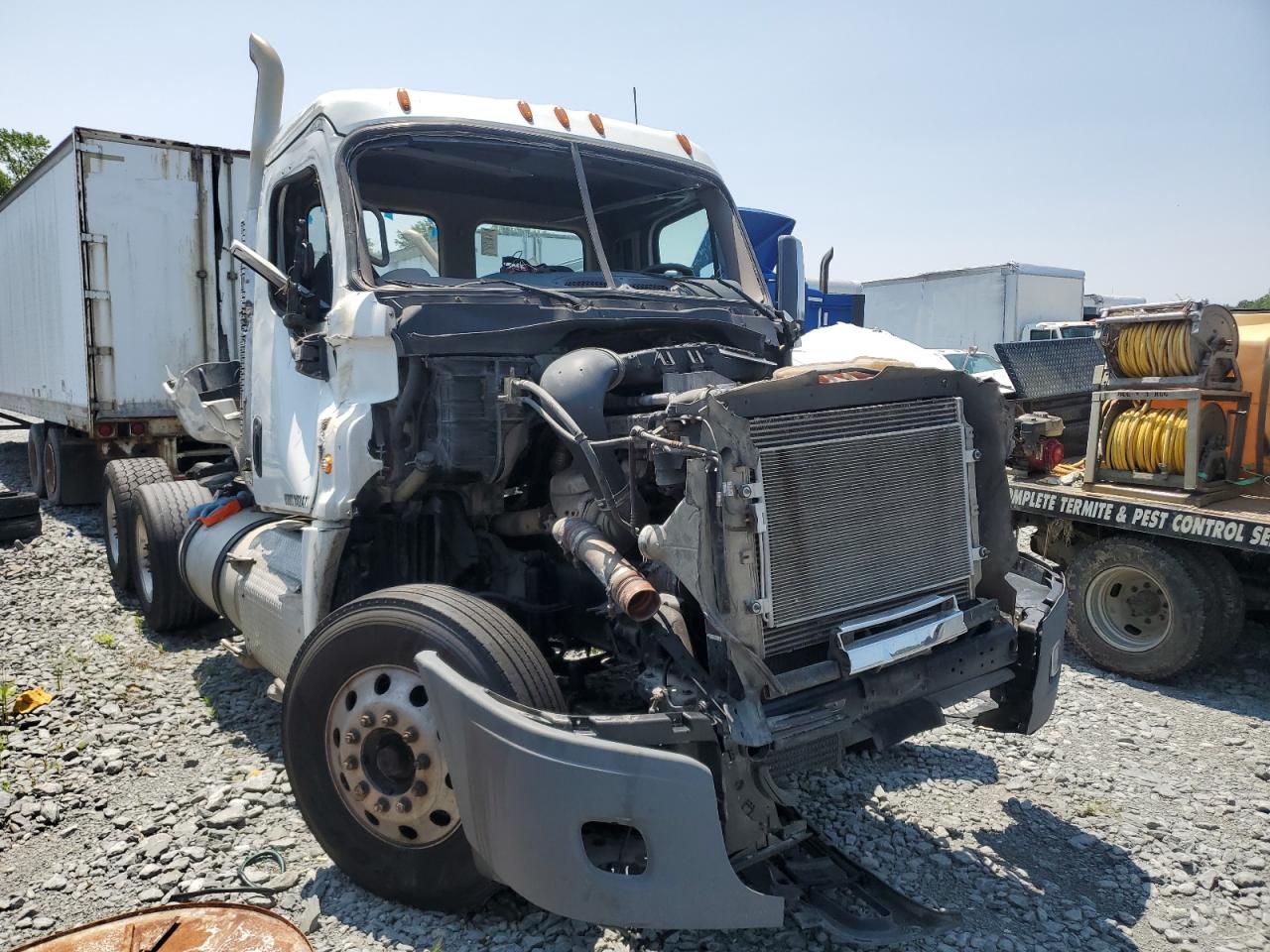 2013 Freightliner Cascadia 125 Semi Truck for Sale in Dunn, NC - Rollover
