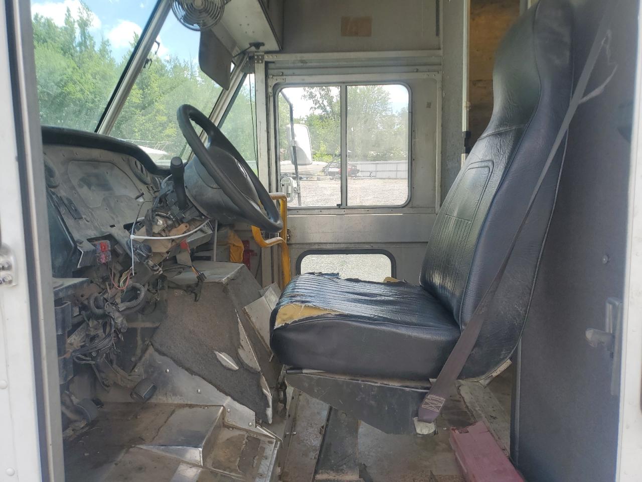 2012 Ford Econoline E350 Super Duty Stripped Chassis VIN: 1FC2E3KL3CDA32618 Lot: 61533575