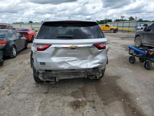  CHEVROLET TRAVERSE 2018 Srebrny
