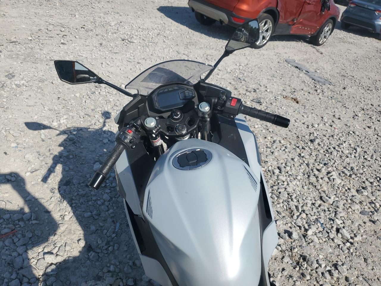 ml5exgh17sda39037 ML5EXGH17SDA39037 2025 Kawasaki Ex500 H