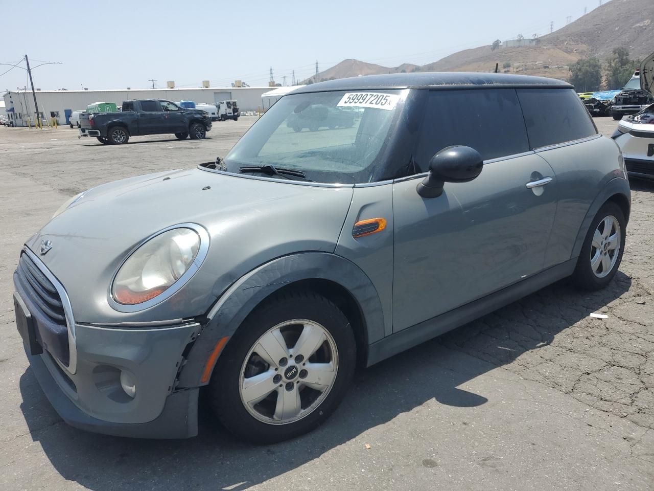 2016 Mini Cooper იყიდება Colton-ში, CA - Front End