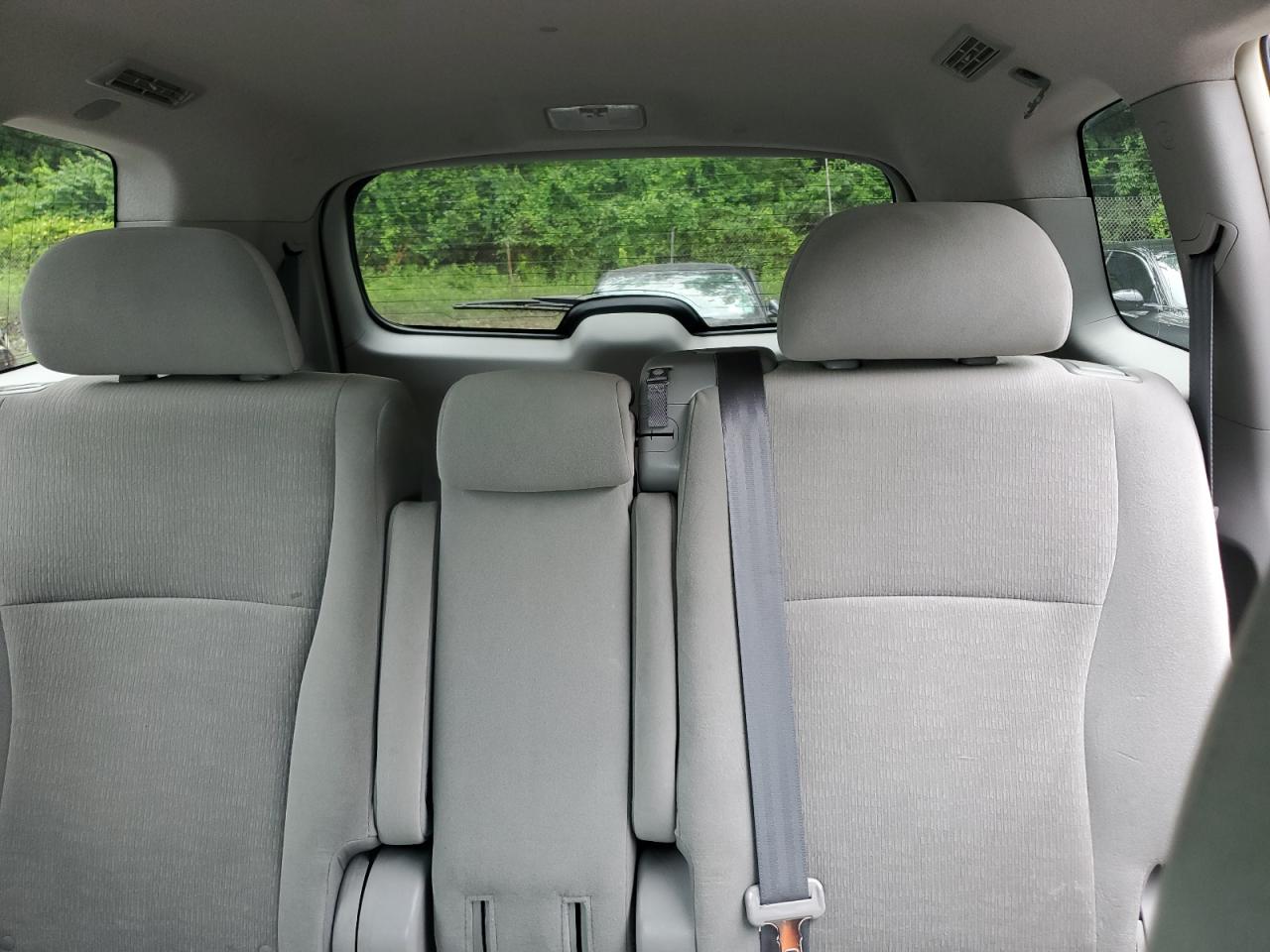 2011 Toyota Highlander Base VIN: 5TDBK3EHXBS045563 Lot: 62967435