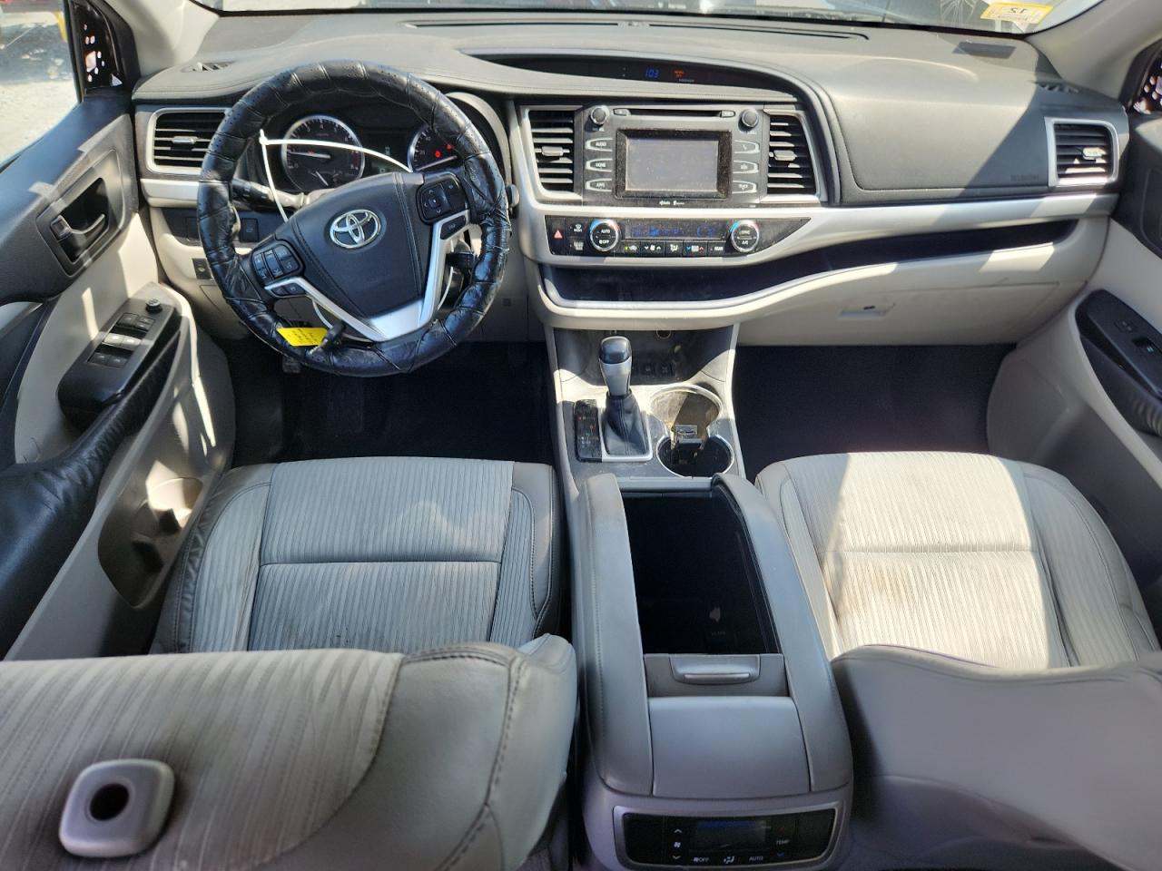TOYOTA HIGHLANDER 2015 VIN 5TDBKRFHXFS079493 фото 8