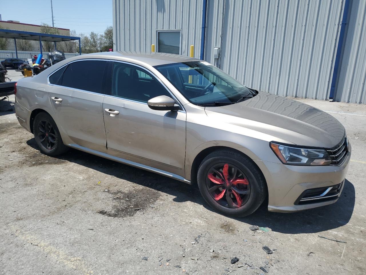 VOLKSWAGEN PASSAT 2017 VIN 1VWAT7A34HC057550 фото 4