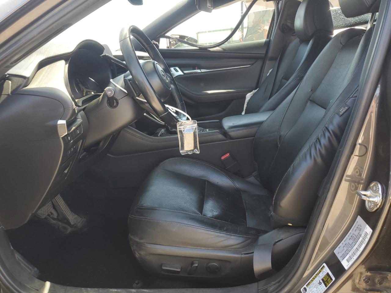 2020 Mazda 3 Premium VIN: JM1BPBNM1L1164240 Lot: 61675365
