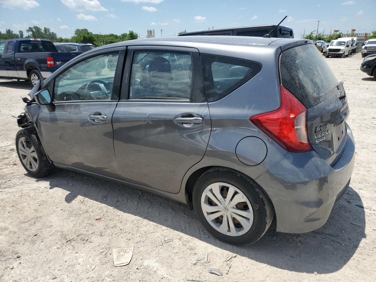 NISSAN VERSA 2019 VIN 3N1CE2CP4KL361002 photo 2