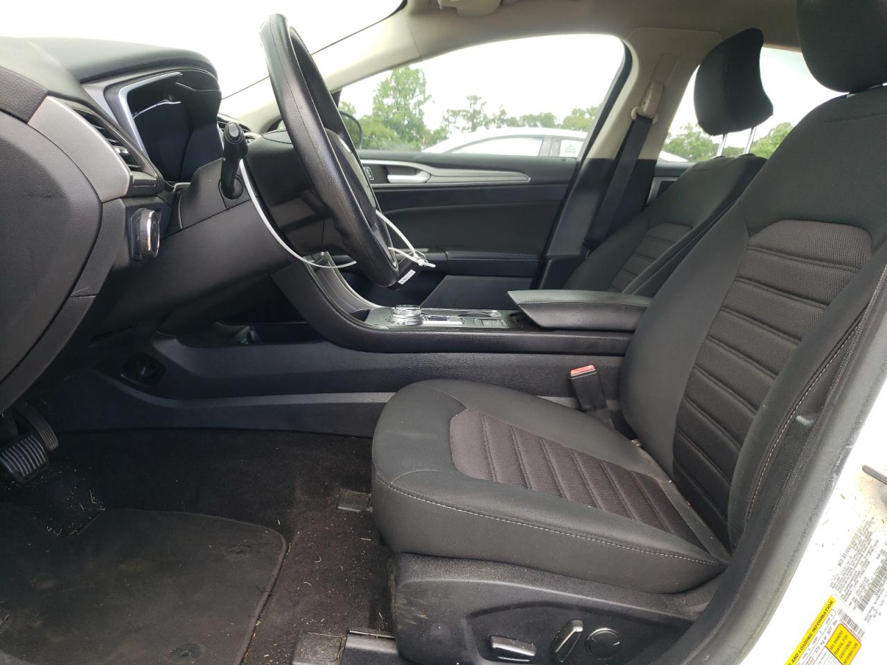 2019 Ford Fusion Se VIN: 3FA6P0LU4KR263993 Lot: 54038135