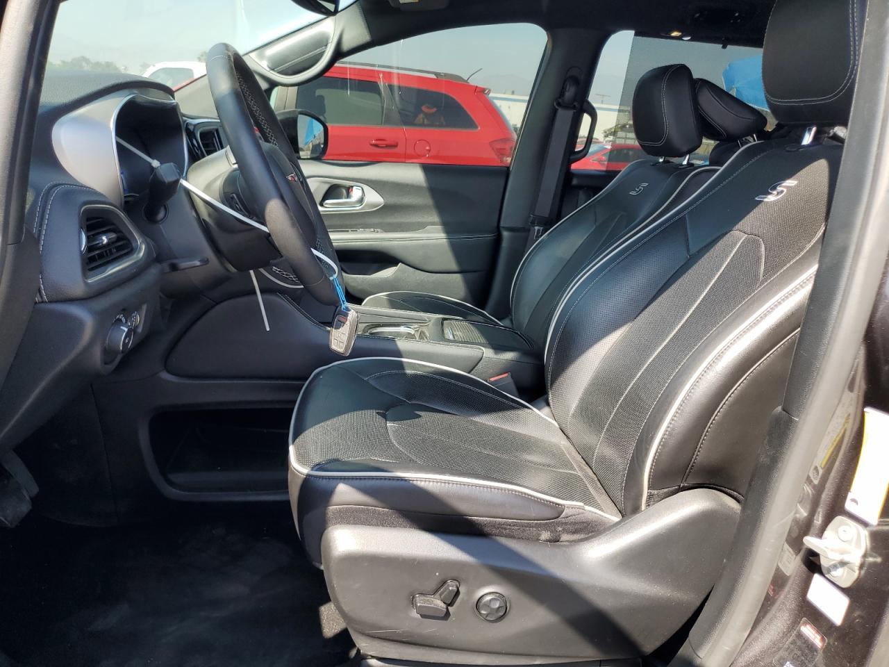 2023 Chrysler Pacifica Hybrid Limited VIN: 2C4RC1S78PR584467 Lot: 60877505