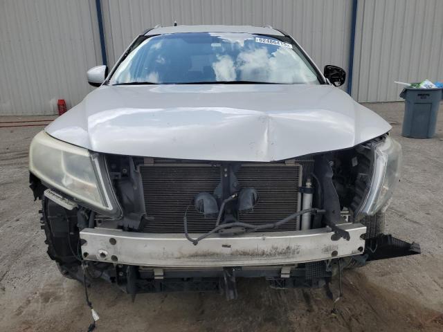  NISSAN PATHFINDER 2016 Srebrny