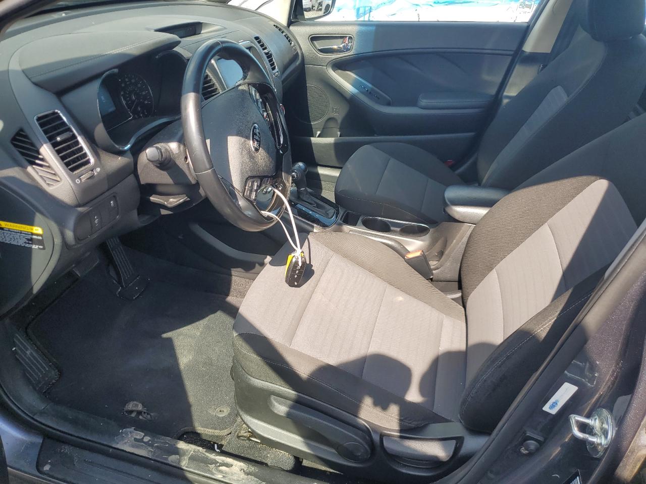 2018 Kia Forte Lx VIN: 3KPFL4A7XJE190418 Lot: 60057785