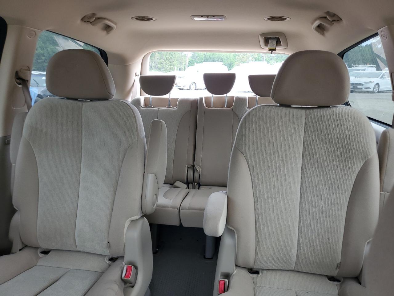 2011 Kia Sedona Lx VIN: KNDMG4C79B6374653 Lot: 60422335