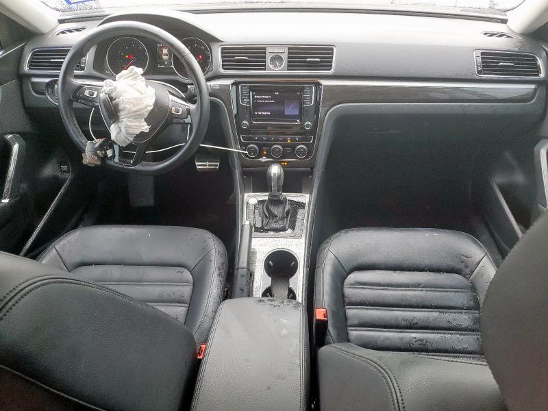  VOLKSWAGEN PASSAT 2017 Szary