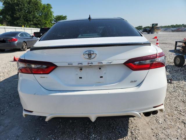  TOYOTA CAMRY 2021 Белы