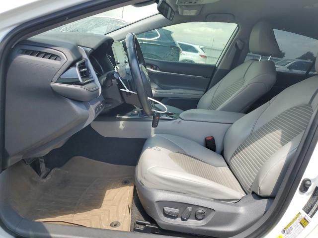 TOYOTA CAMRY 2021 Белы