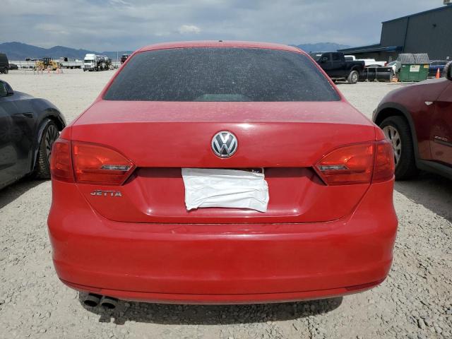 Sedans VOLKSWAGEN JETTA 2014 Czerwony