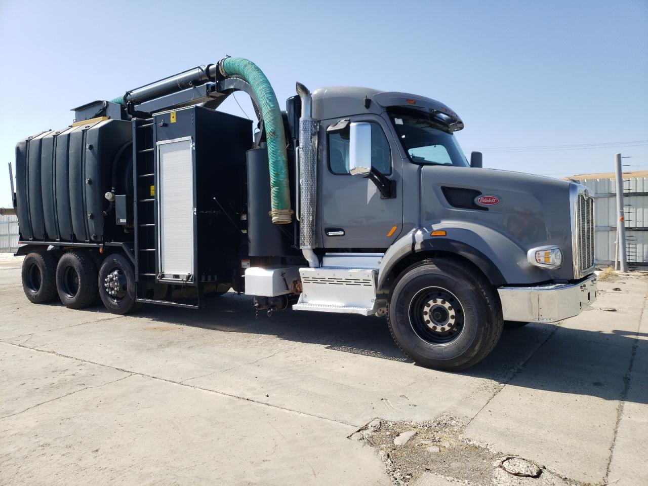 2018 Peterbilt 567 Hydrovac Truck for Sale in Sacramento, CA - Minor Dent/Scratches