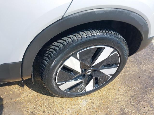 2023 VOLVO XC40 CORE