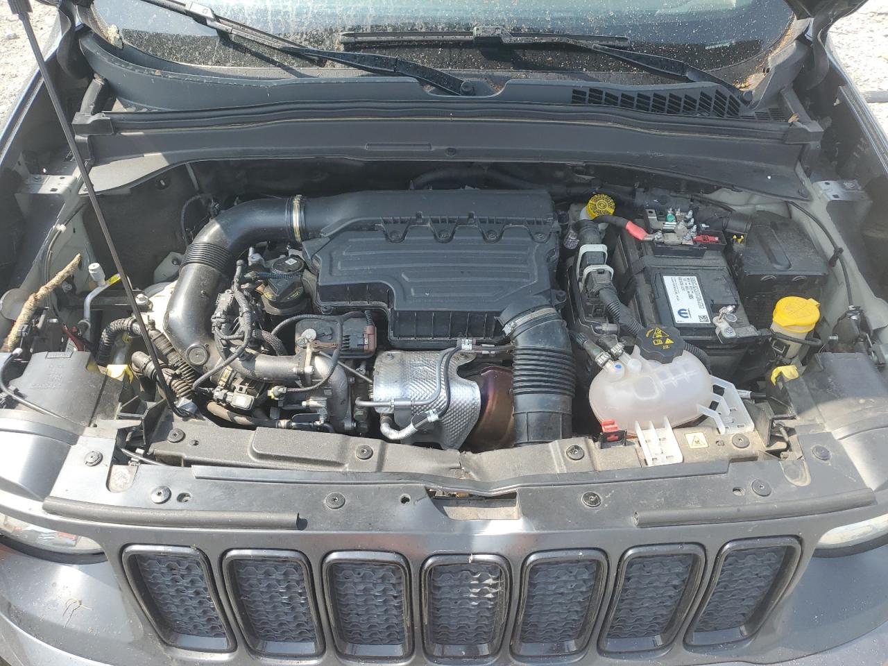 JEEP RENEGADE 2023 VIN ZACNJDB19PPP14985 zdjęcie 11
