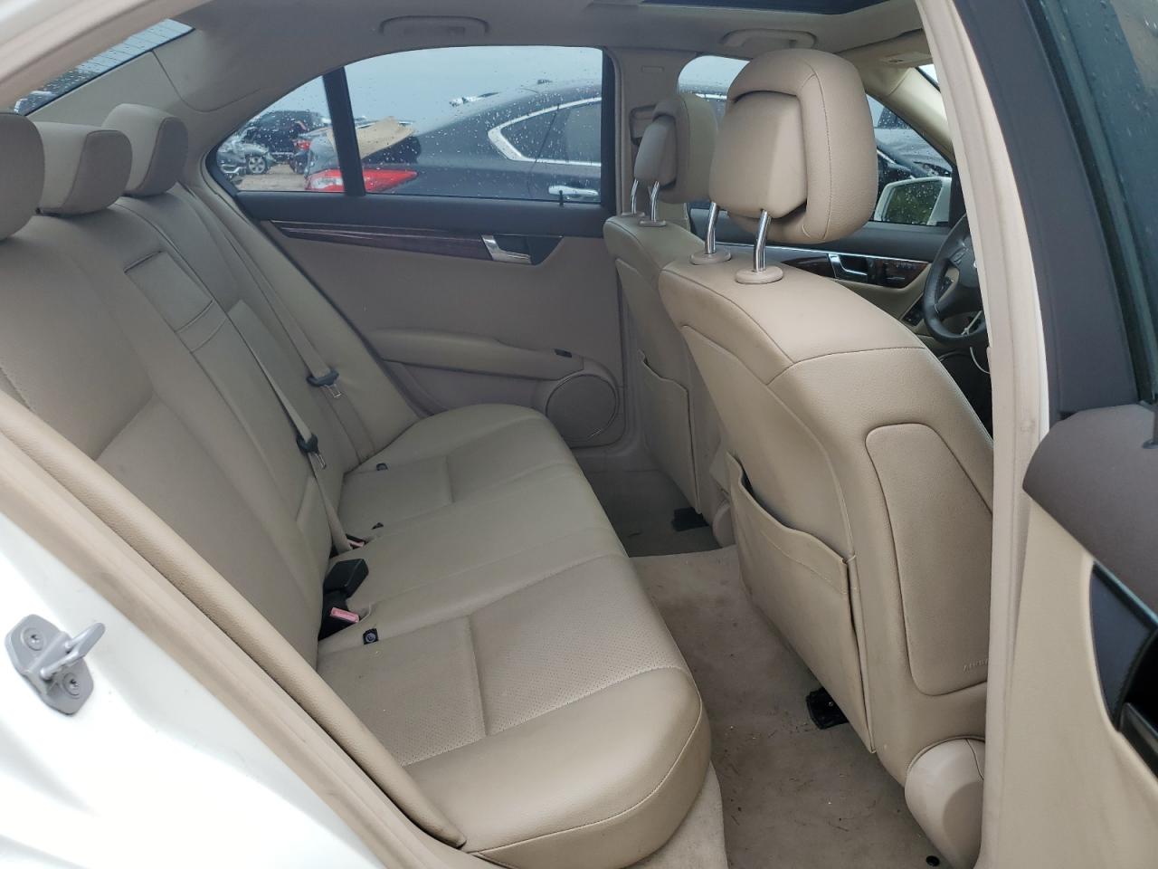 2010 Mercedes-Benz C 300 4Matic VIN: WDDGF8BB5AF467395 Lot: 62319805