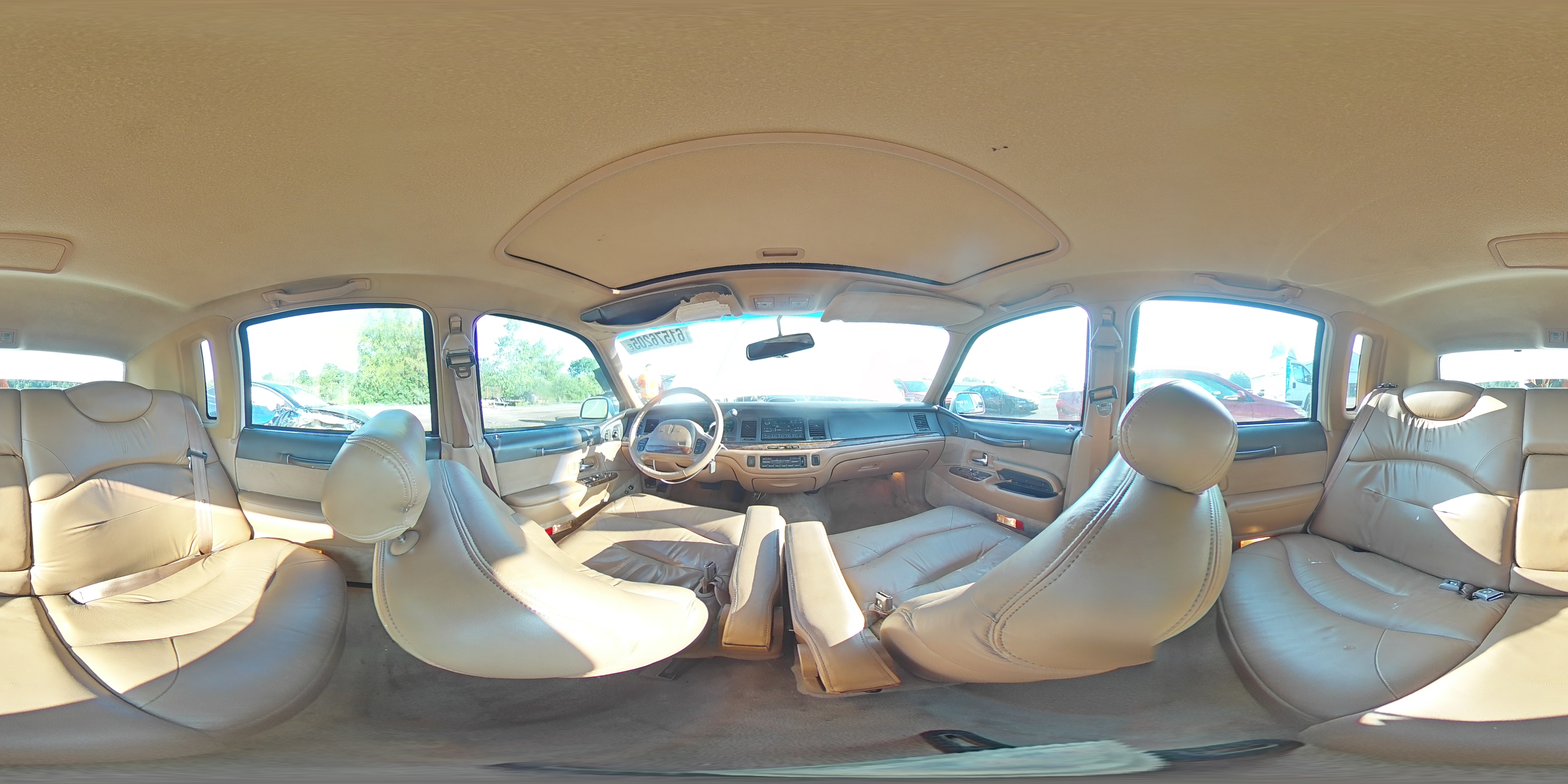 1996 Lincoln Town Car Signature VIN: 1LNLM82W8TY716793 Lot: 61576205