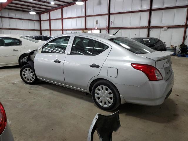 Седани NISSAN VERSA 2015 Сріблястий
