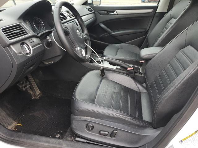 2015 VOLKSWAGEN PASSAT SE  