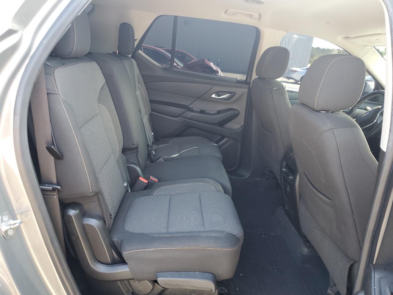 2018 Chevrolet Traverse Lt VIN: 1GNEVGKW2JJ261067 Lot: 61039875