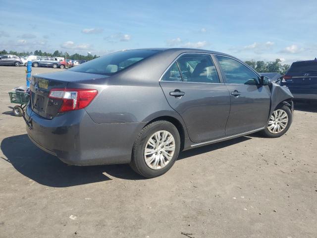 Sedans TOYOTA CAMRY 2012 Szary