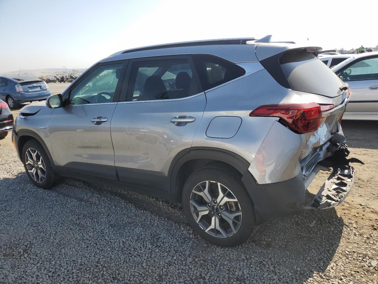 KIA SELTOS 2021 VIN KNDERCAA0M7227822 фото 2
