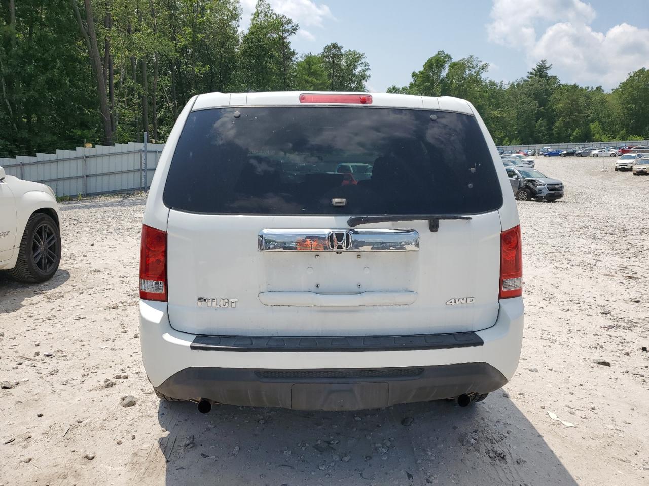 2015 Honda Pilot Lx VIN: 5FNYF4H29FB037458 Lot: 61904255