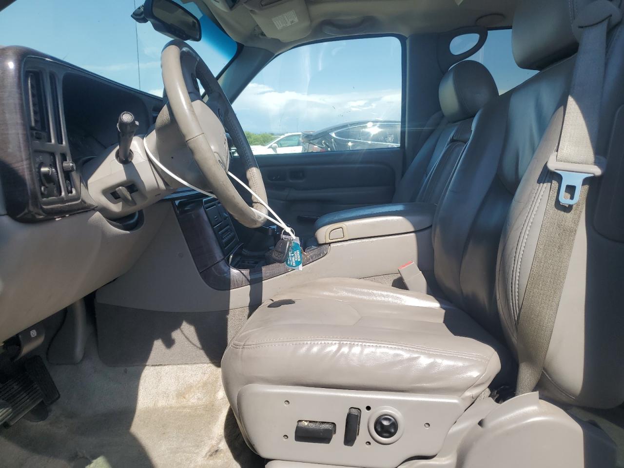 2004 GMC Yukon Xl Denali VIN: 1GKFK66U44J231280 Lot: 62193025