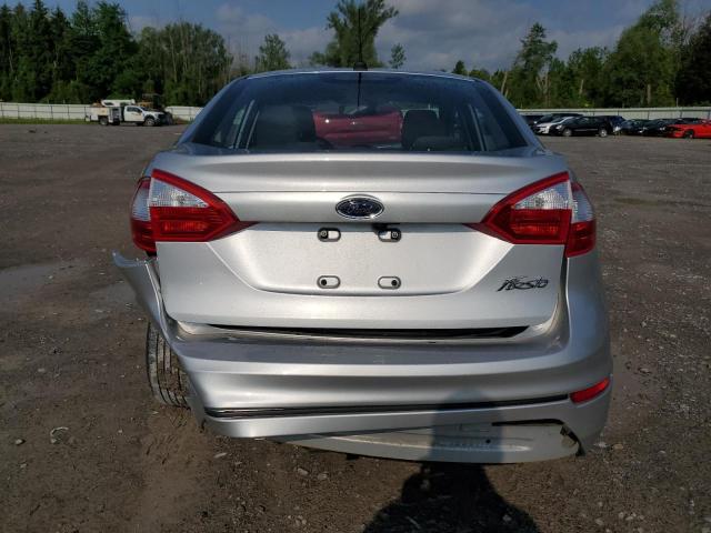 FORD FIESTA 2018 Srebrny