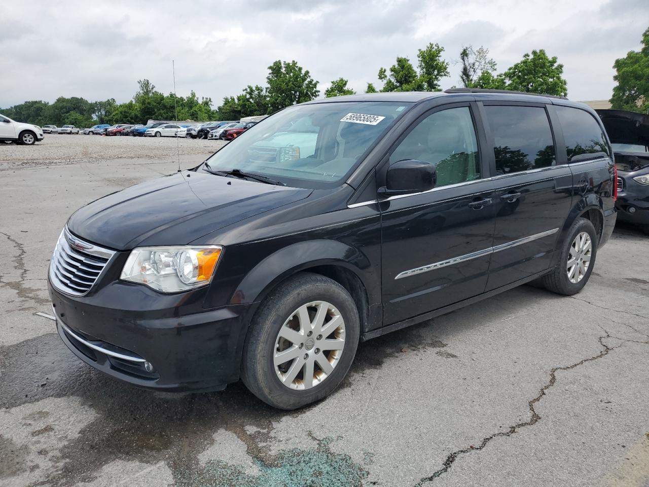 2015 Chrysler Town & Country Touring للبيع في Bridgeton، MO - Hail