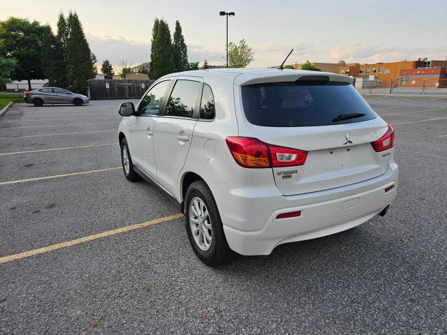 Parquets MITSUBISHI OUTLANDER 2012 Biały