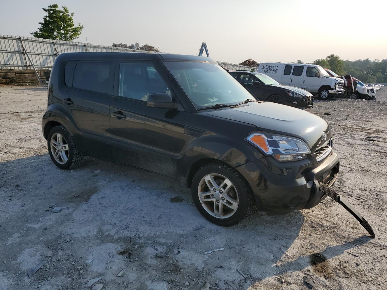 2011 Kia Soul + VIN: KNDJT2A29B7234896 Lot: 60285865