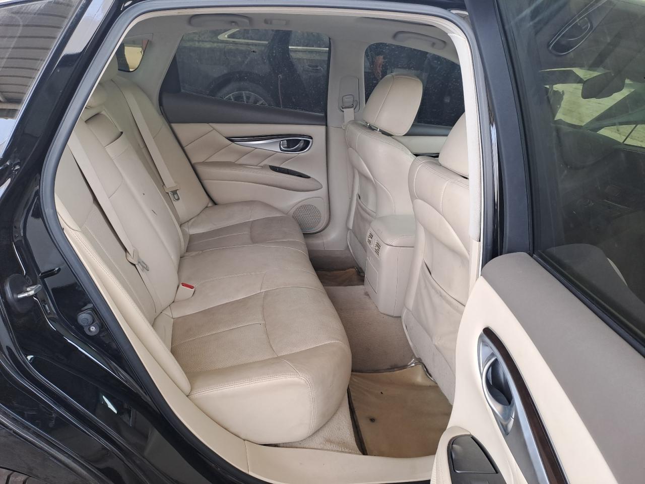 JNKBY1AP3JM370029 - 2018 Infi Q70 - #61703645