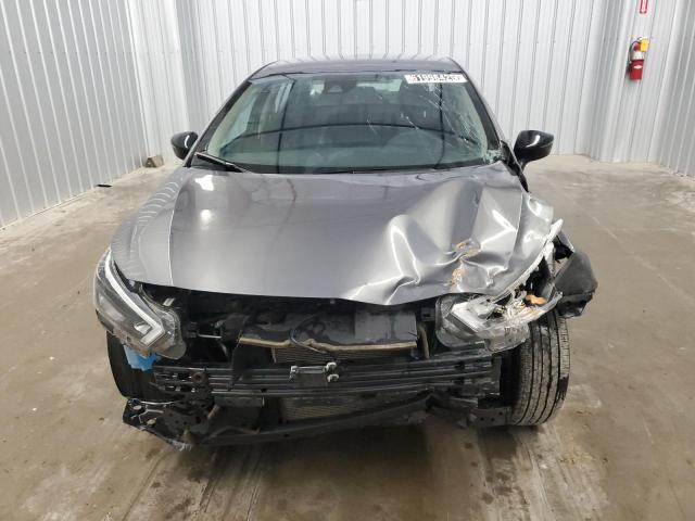  NISSAN VERSA 2024 Gray
