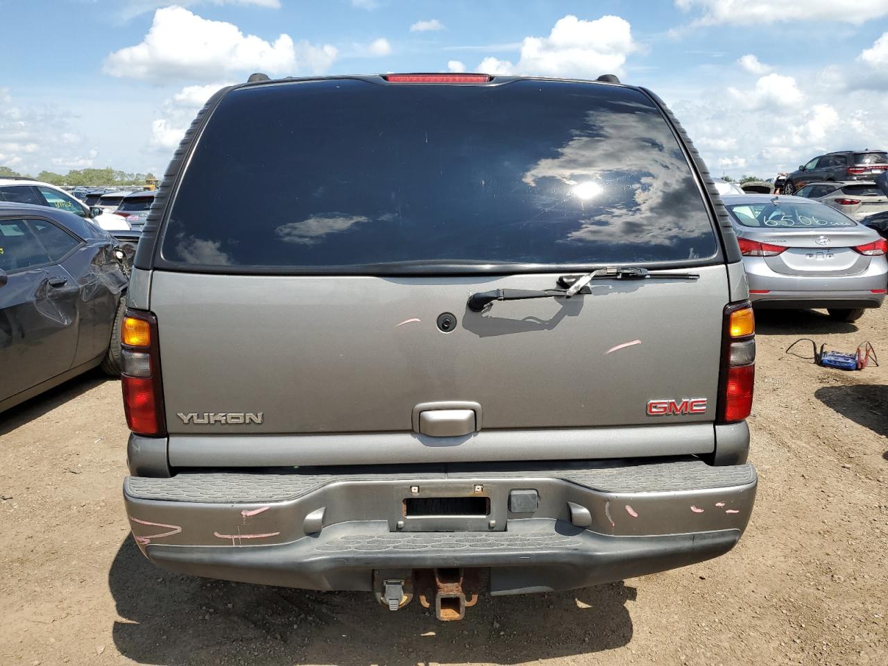 2005 GMC Yukon Denali VIN: 1GKEK63U95J204951 Lot: 62136875