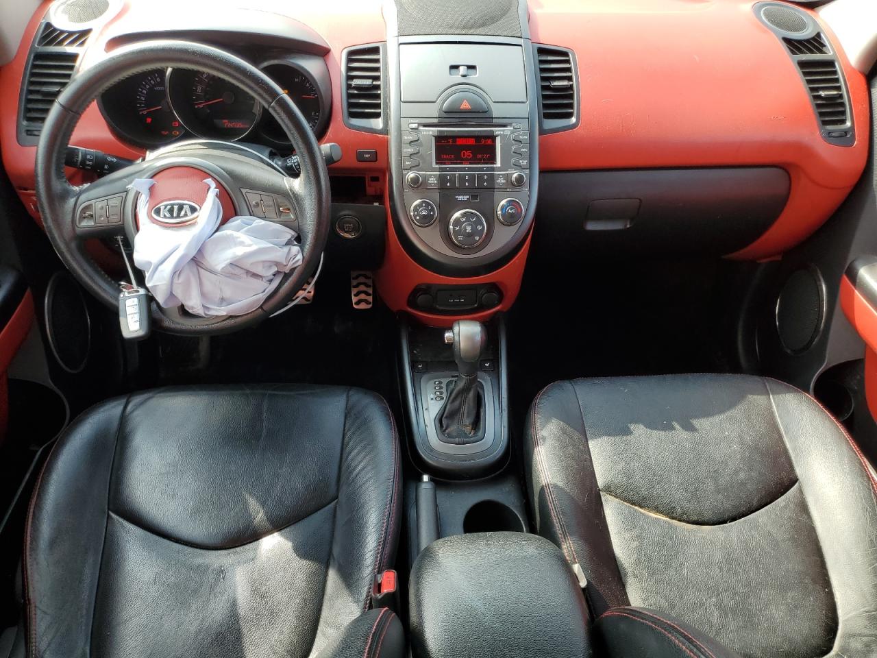 2011 Kia Soul + VIN: KNDJT2A22B7235467 Lot: 61808415